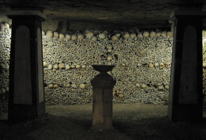 Archivo:Catacombs-700px.jpg