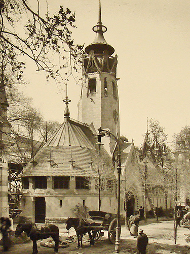 Archivo:Eliel Saarinen.Pabellon finlandes en la expo Paris 1900.jpg