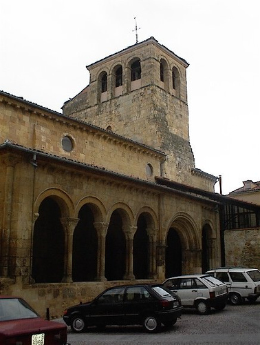 Archivo:Iglesia de la Santisimia Trinidad. Segovia.1.jpg