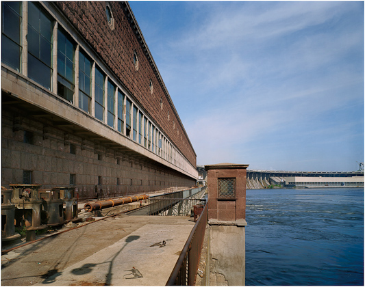 Archivo:Estacionhidroelectrica Dnieper.2.jpg
