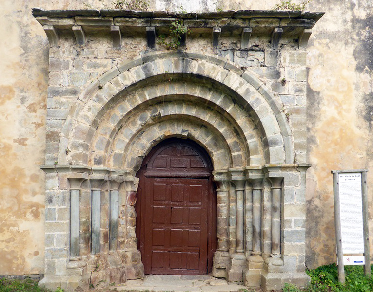 Archivo:Iglesia monasterio obona.3.JPG