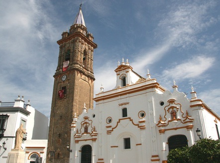 Archivo:La-iglesia-de-santiago-apostol.jpg