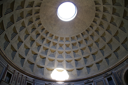 Archivo:Oculo. panteon Agripa.jpg
