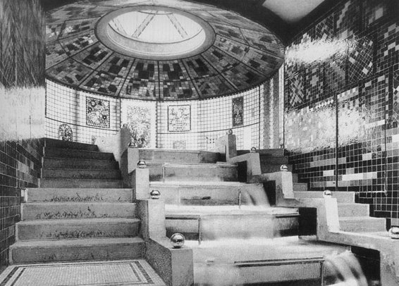 Archivo:Taut Glass Pavilion interior 1914.jpg