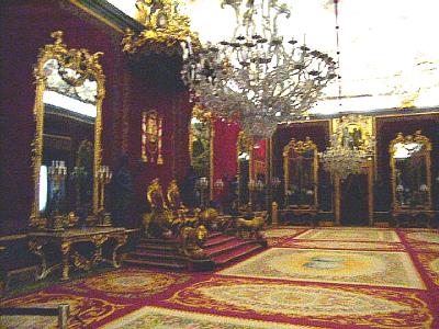 Archivo:Palacio-real-de-madrid-sala-de-tronos.jpg