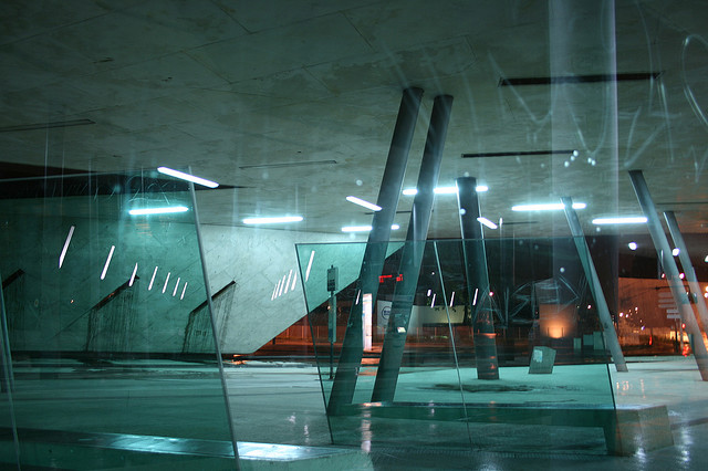 Archivo:Zaha Hadid.Terminal intermodal.7.jpg