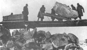 Prisioneros trabajando en la construcción del Canal Mar Blanco-Báltico, 1931–33