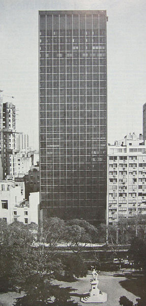 Archivo:Edificio Chacofi (1980).jpg