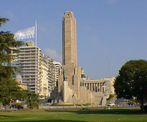 Archivo:Monumento Bandera (frente).jpg