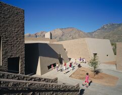 Colegio infantil Ventana Vista, Tucson, Arizona (1995)