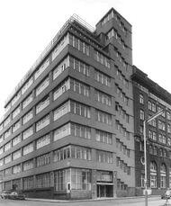Oficinas y ampliación de almacenes de Lilley & Skinner, Londres (1936-1937)
