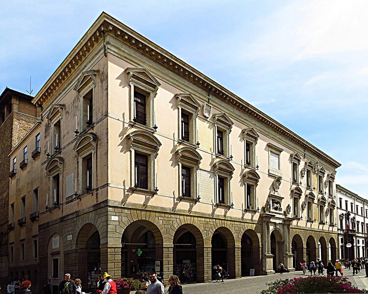 Archivo:Università degli Studi di Padova - panoramio.jpg