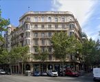 Edificios de viviendas en Valencia esquina a Muntaner, Barcelona (1930)