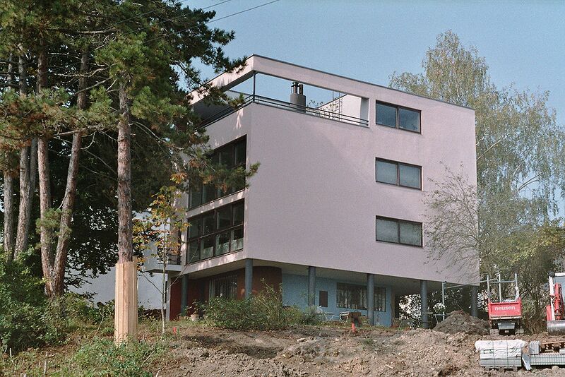 Archivo:Weissenhof photo house citrohan east façade Le Corbusier & Pierre Jeanneret Stuttgart Germany 2005-10-08.jpg
