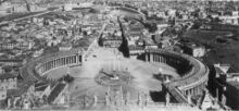 Fotografía de 1900 de la Plaza de San Pedro y la zona luego ocupada por la Via della Conciliazione
