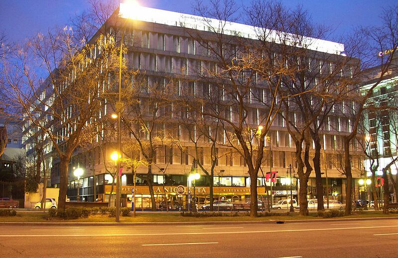 Archivo:Edificio IBM (Pº Castellana 4, Madrid) 01.jpg