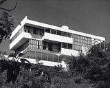 Casa de reposo del Dr. Lovell en Los Angeles, de Richard Neutra (1927-1929)