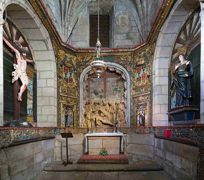 Archivo:CatedralSantiagoCompostela.CapillaMondragon.jpg