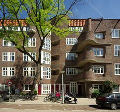 Edificio de viviendas en Holendrechtstraat 1-47, Ámsterdam (1921-1923)