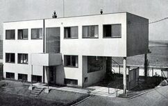 Fábrica de productos farmacéuticos Léčiva B. F., Praga (1929-1930)