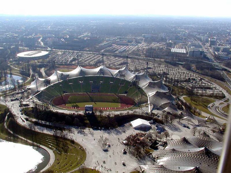 Archivo:Olympiastadion 1.jpg