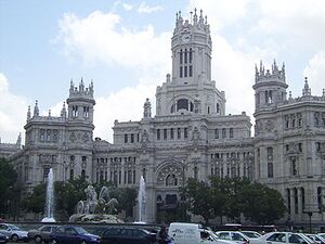 Plaza de Cibeles - Palacio de Communicaciones Madrid 2002.jpg