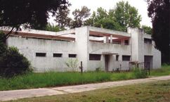 Casa del director de la Colonia de Alineados de Oliveros (1939)