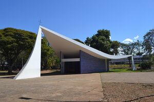 Niemeyer.IglesiaFatima.jpg
