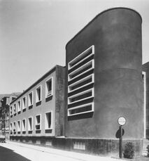 Escuela de primaria Rafael Sanzio, Trento (1931-1934)