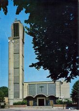Iglesia de San Pedro y San Pablo, Maubeuge (1958) junto con Henri Laffite}}}}}}