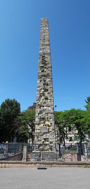 ObeliscoConstantino.jpg