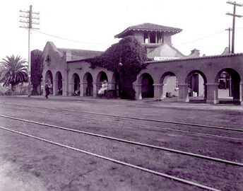La estación de tren de Burlingame, California en 1900.
