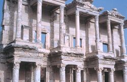 Fachada de la Biblioteca de Éfeso