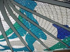 Niemeyer.CatedralBrasilia.5.jpg