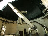 Telescopio refractor.