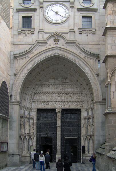 Archivo:Catedral de Toledo - Puerta.jpg