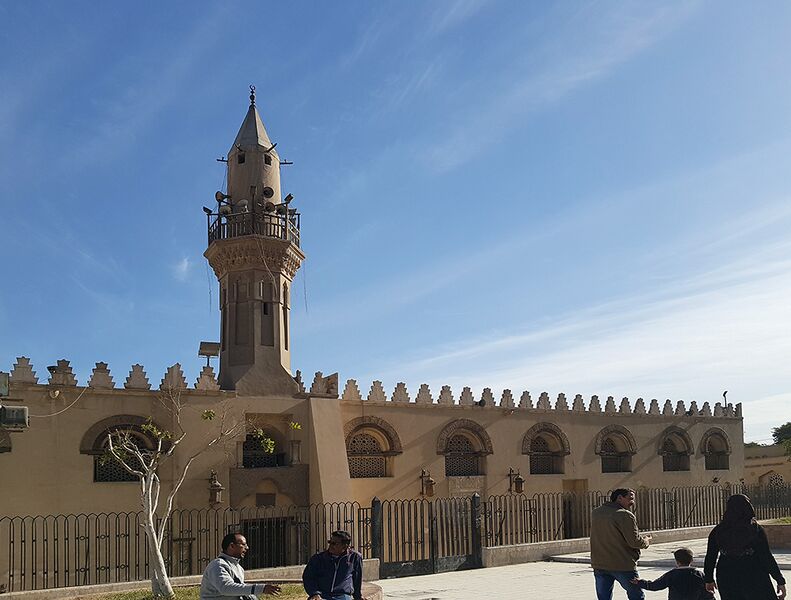 Archivo:Mosque of Amr Ibn El-Aass.jpg