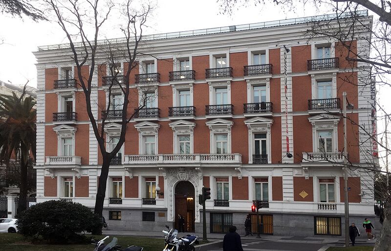 Archivo:Palacio del Duque de Elduayen (Recoletos 25, Madrid) 03.jpg