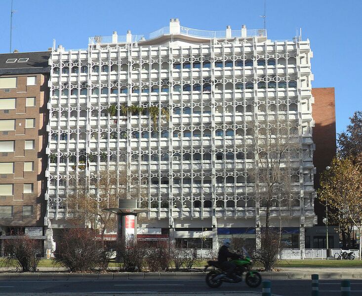 Archivo:Edificio Pº Castellana 266 (Madrid) 01.jpg