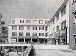 Edificio Comercial y de viviendas, Praga, (1933)