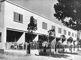 Viviendas mínimas para el Comisariado de vivienda obrera, Sant Andreu, Barcelona (1932) junto con Josep Torres Clavé y Joan Baptista Subirana.