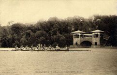 Club náutico en el lago Mendota, Madison (1893)