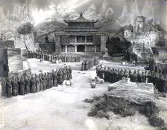 Decorados para la película Lebende Buddhas (1925)
