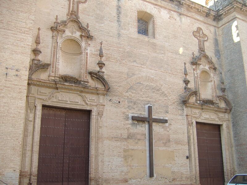 Archivo:Carmona iglesia convento de la Trinidad1.jpg.JPG