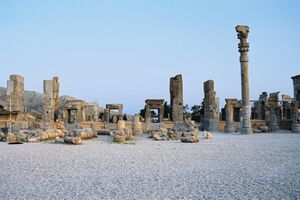 Persepolis-Hundred Columns Hall.jpg