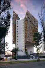 Torre de oficinas Cube-I, Guadalajara (México) (2002-2005)