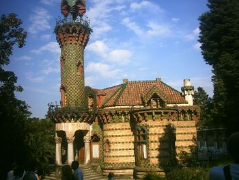 El Capricho, Comillas (Cantabria), obra de Gaudí en la que intervino Cristobal Cascante.