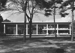 Biblioteca de la Universidad Tudajuku, Tokio (1954)