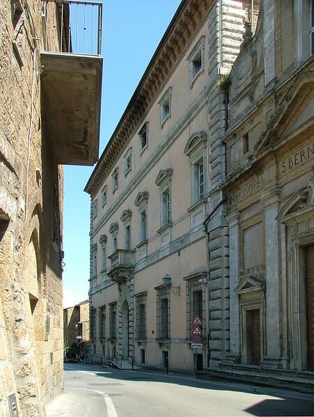 Archivo:Palazzo Crispo-Marsciano Orvieto.JPG