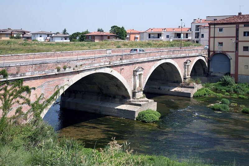 Archivo:Ponte sul Tesina 20070718-1.jpg